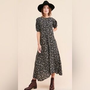 🌻 Open to Offers! 🌻Free People Jessie Black Floral MIDI Dress🌻